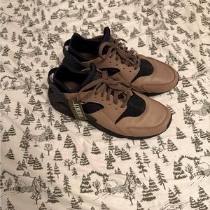 Nike Air Huarache - Toadstool